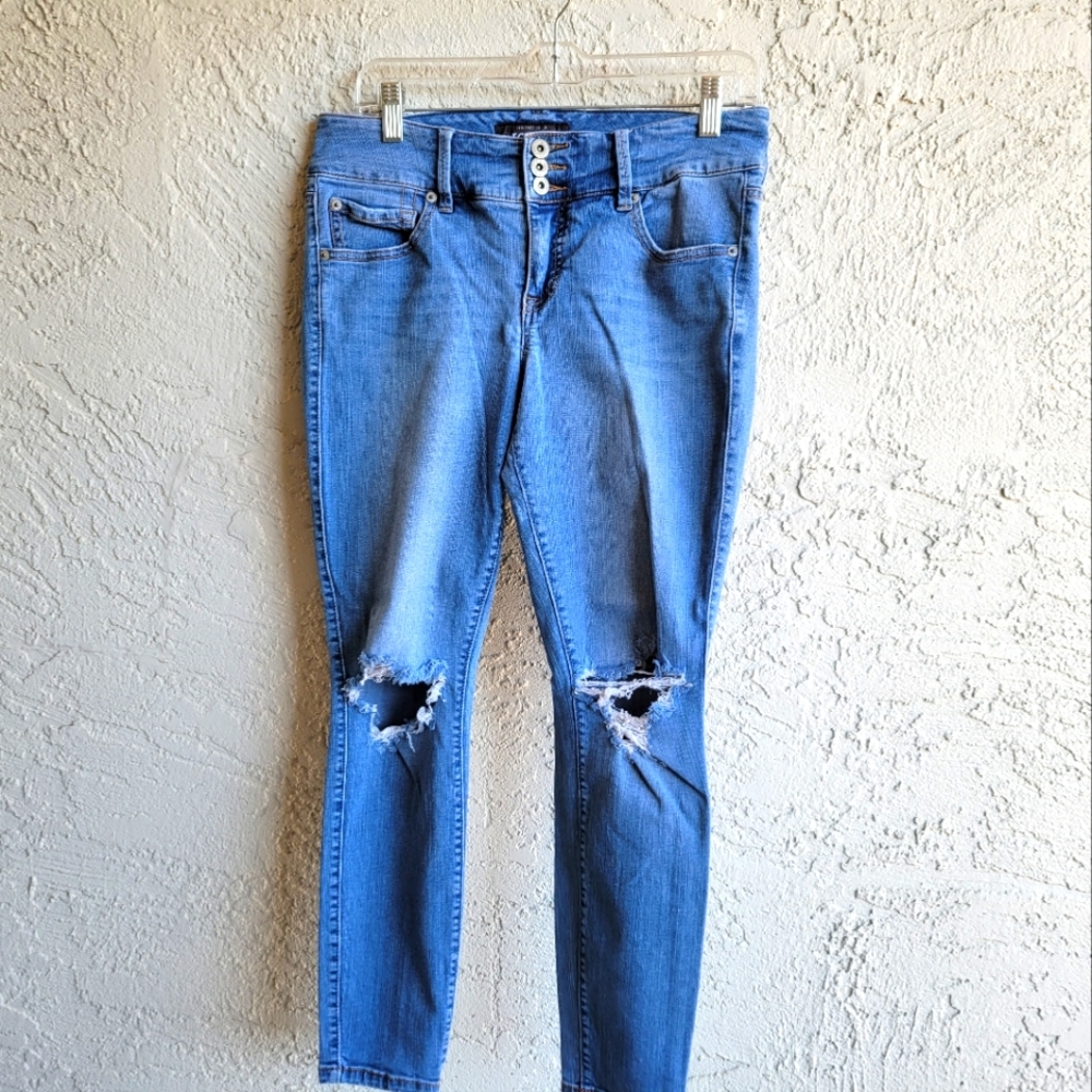 🟣TORRID PREMIUM Denim Jeans Women Size 10 Standard Blue